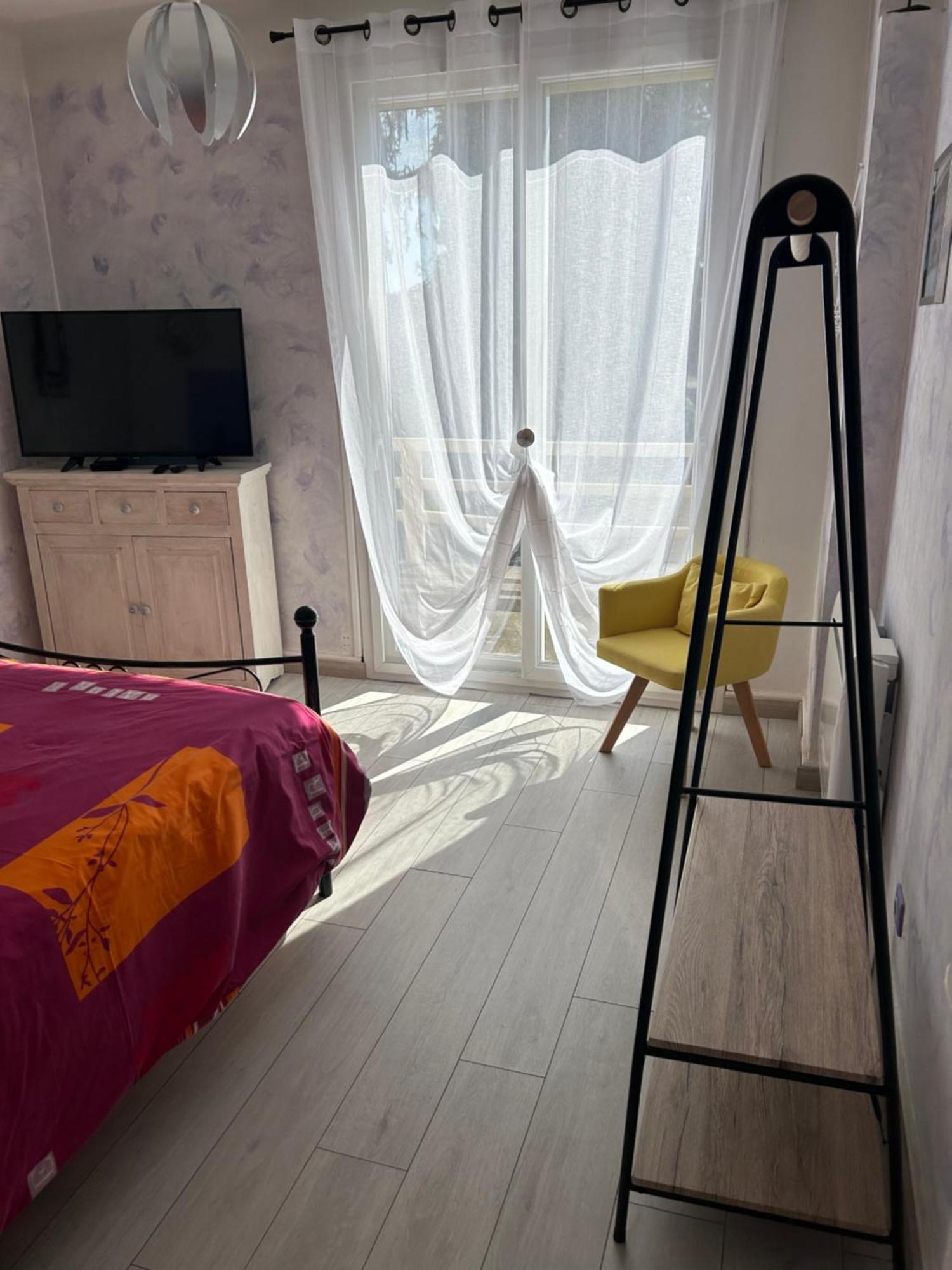 Chambres Hotes Les Grenouilles Saint-Paul-de-Varax ภายนอก รูปภาพ